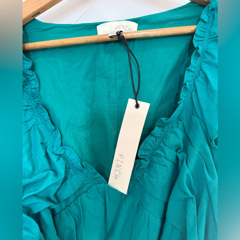 NEW WITH TAGS PINCH Liam sleeveless tiered maxi dress in emerald green Size: L - Picture 9 of 14